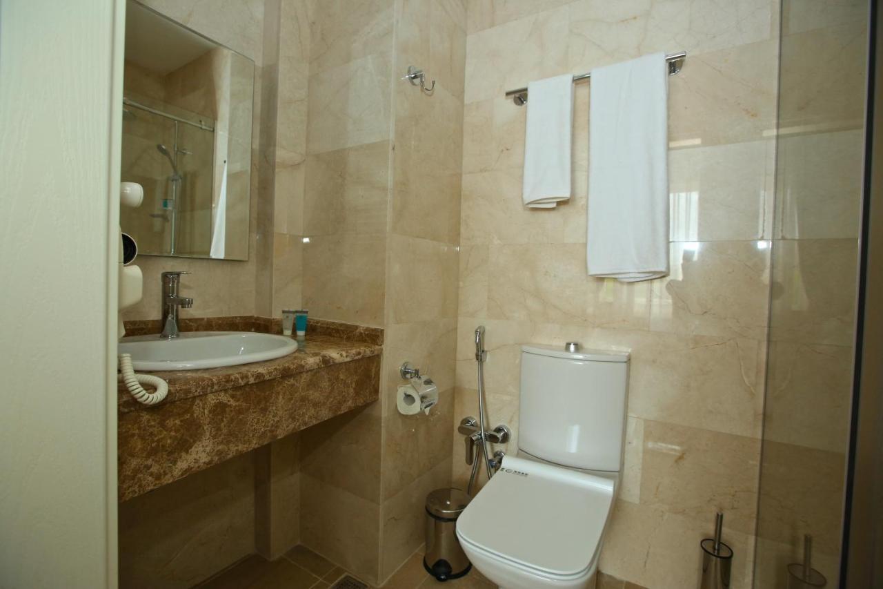 Miraj Hotel Baku Ngoại thất bức ảnh